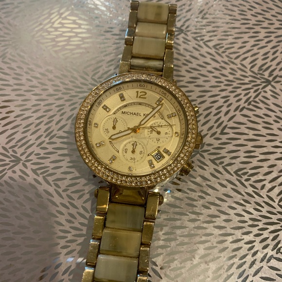 Michael Kors gold and light tortoise shell watch - Picture 2 of 4